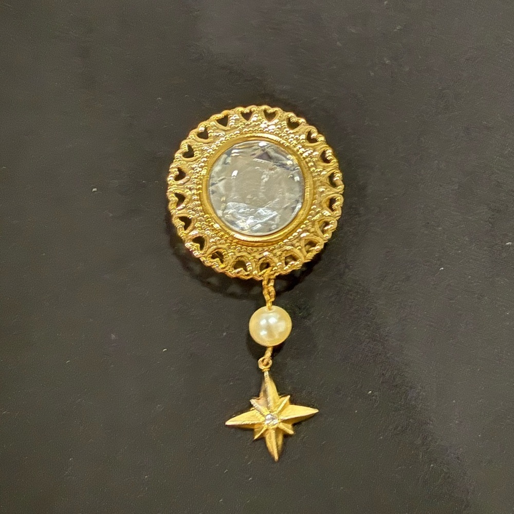 NONY New York Gold Button Cover with Crystal and Pearl Accent